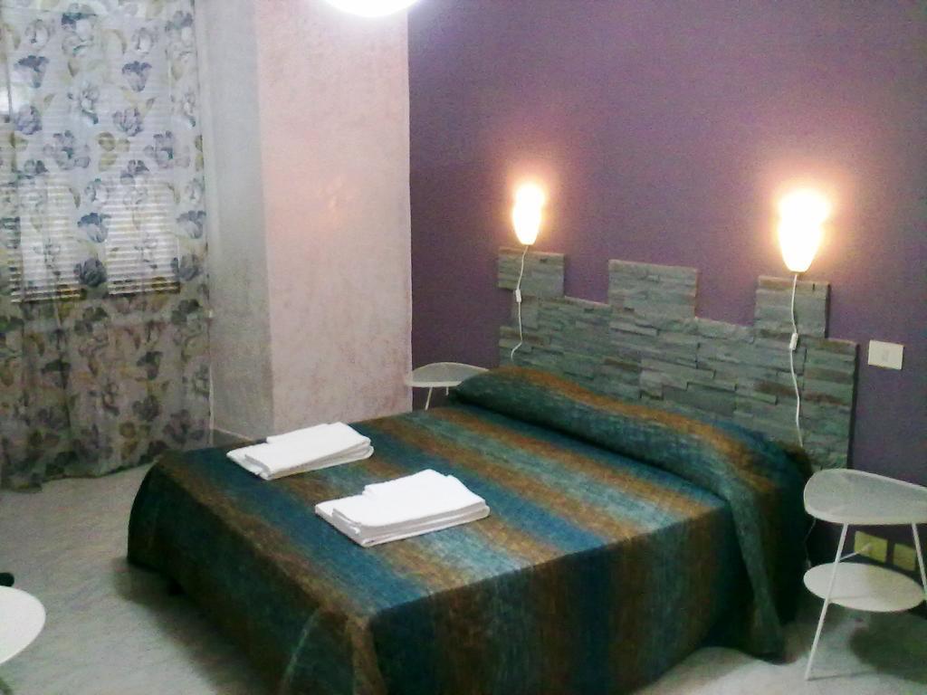Gigi Holiday Rooms Рим Екстер'єр фото