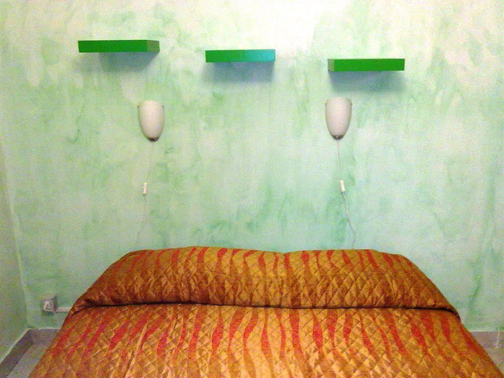 Gigi Holiday Rooms Рим Екстер'єр фото
