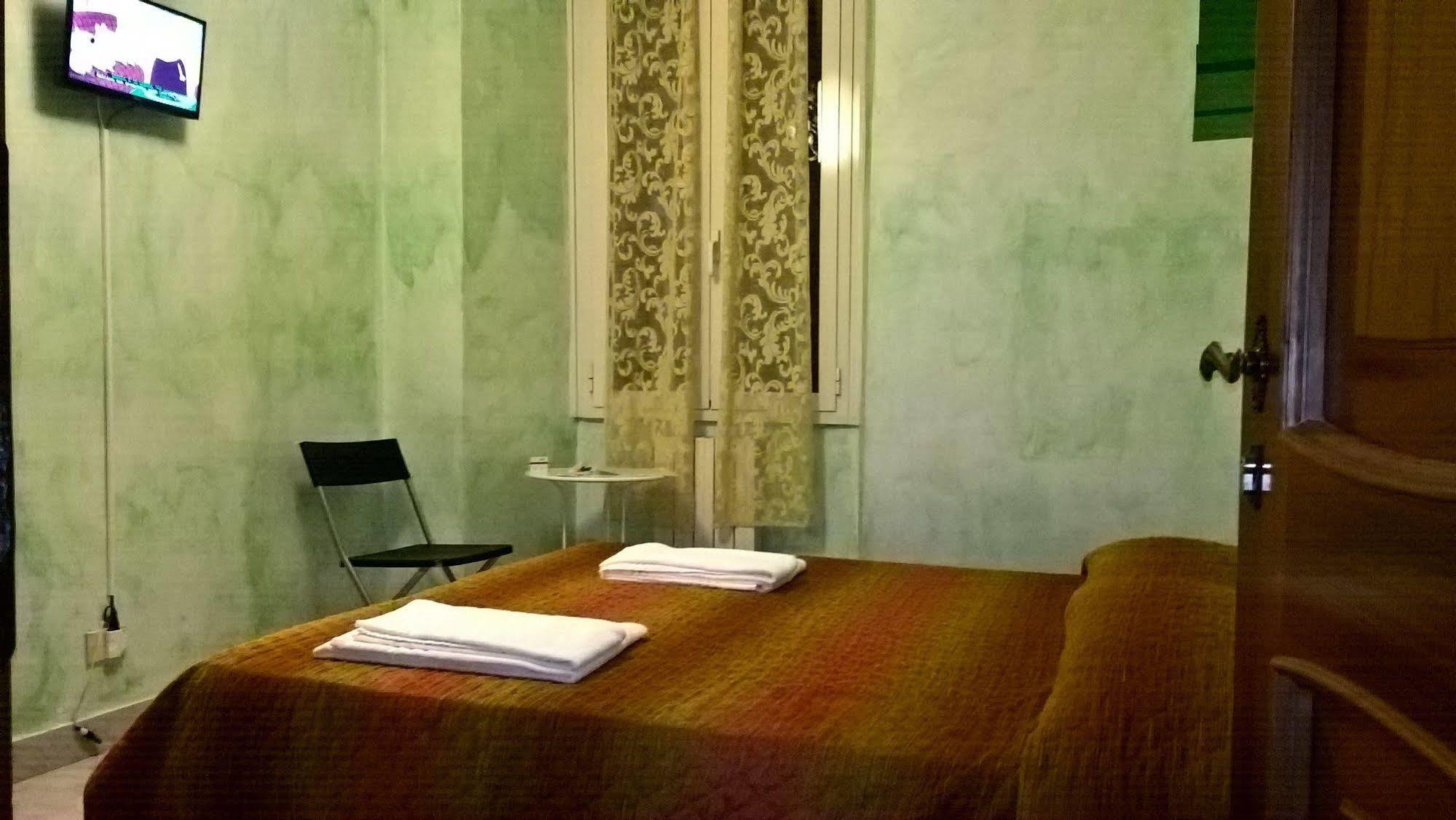 Gigi Holiday Rooms Рим Екстер'єр фото