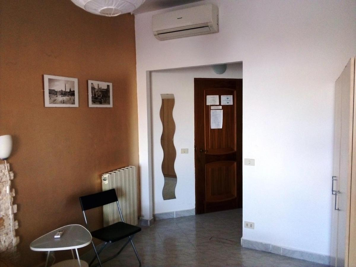 Gigi Holiday Rooms Рим Екстер'єр фото