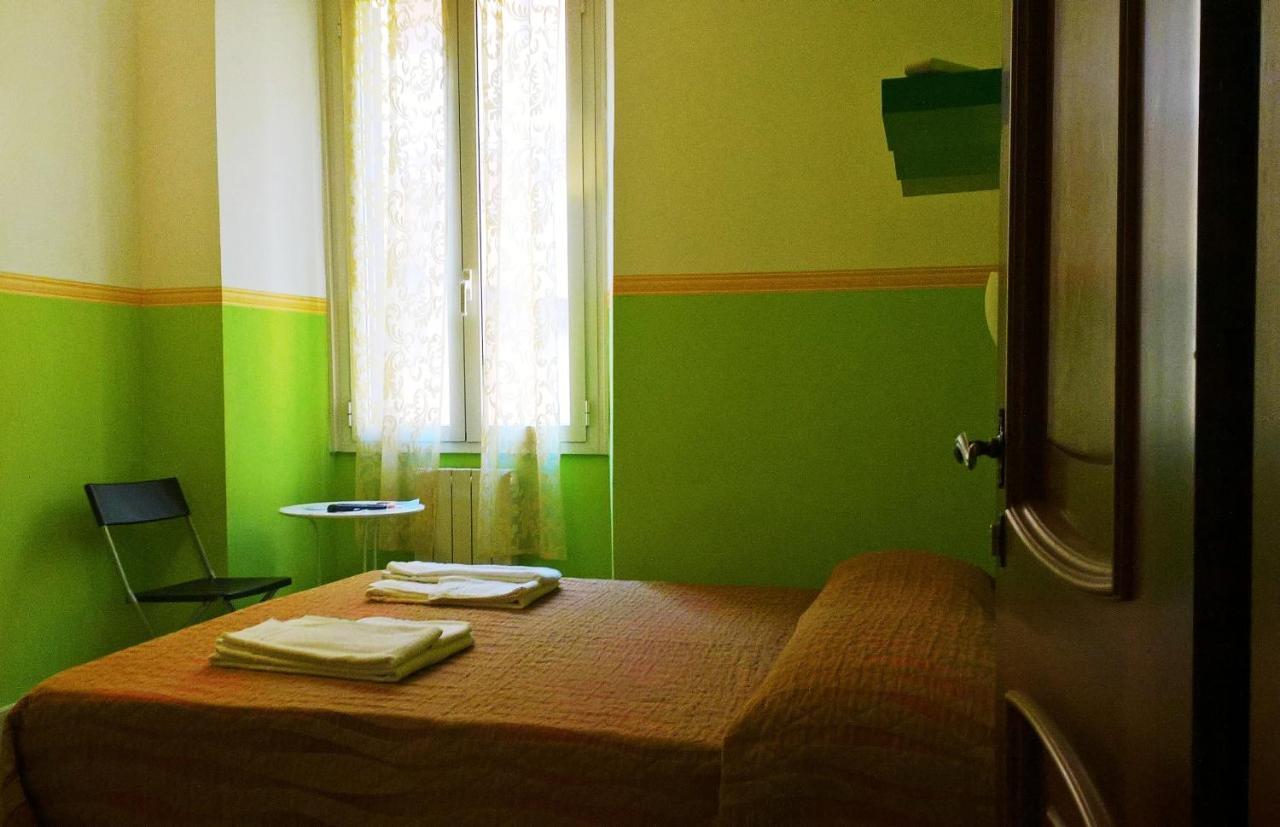 Gigi Holiday Rooms Рим Екстер'єр фото